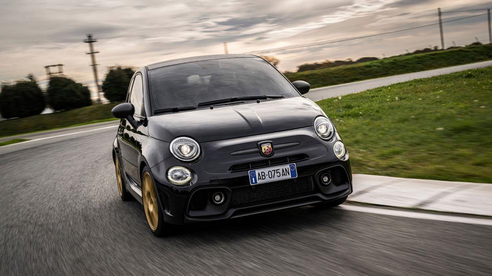 Το νέο Abarth 695 75° Anniversario «αποχαιρετά» τον 1.4 T-Jet κινητήρα